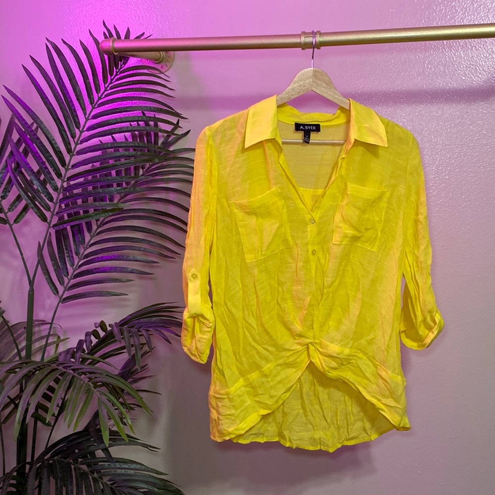 A. BYER - YELLOW BUTTON DOWN BLOUSE